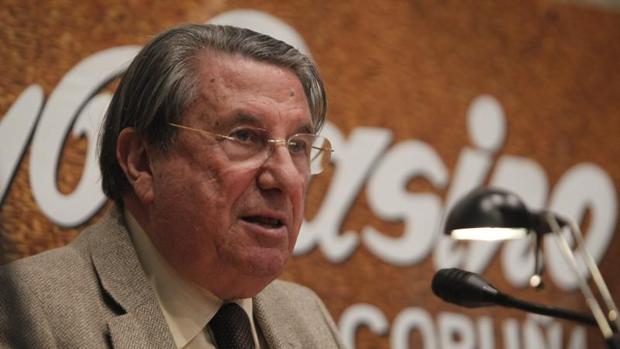 Francisco Vázquez, en Cope: «Se va a gobernar con los partidos que votaron no a la Constitución»