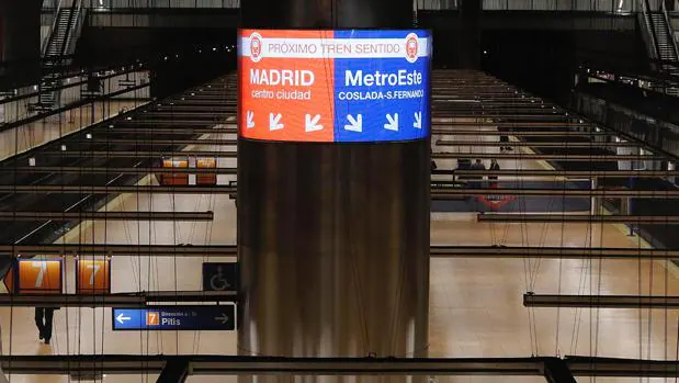 Nuevas pantallas gigantes informan en las estaciones más concurridas de Metro