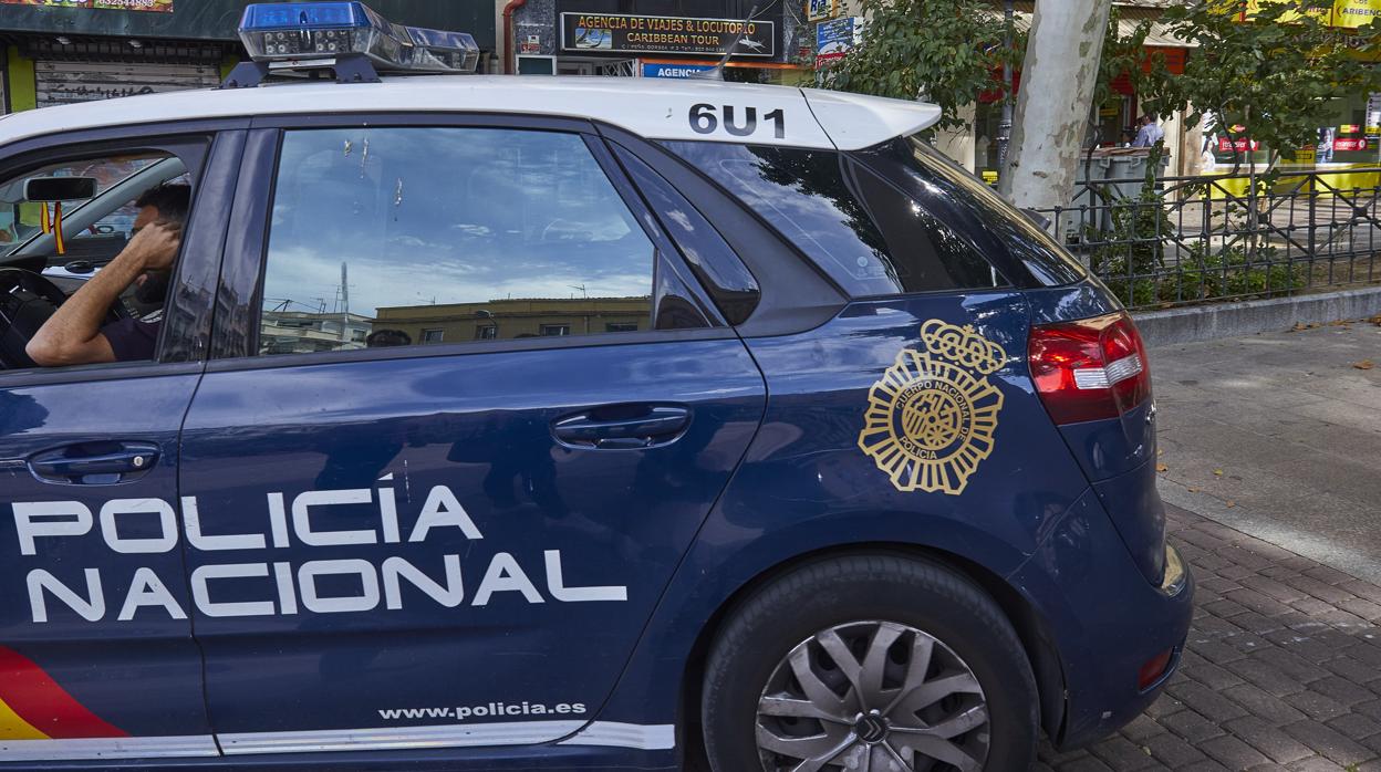 Un coche de la Policía Nacional en Madrid