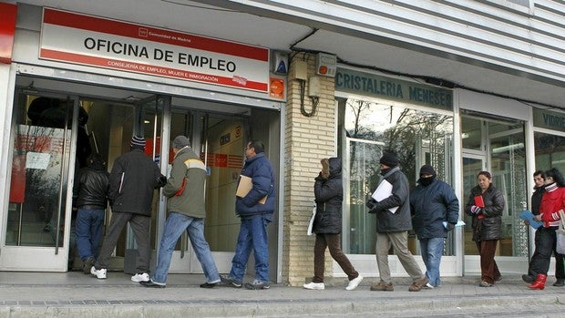 El paro sube en 1.352 personas en noviembre en Galicia, aunque es un 2,8% menor que hace un año