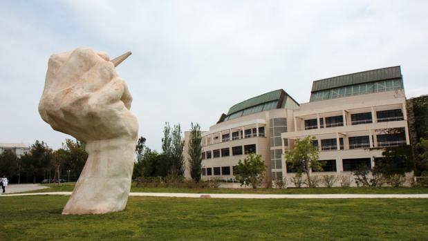 Suspendido de empleo y sueldo un profesor de la Universidad de Alicante que puso 223 ceros