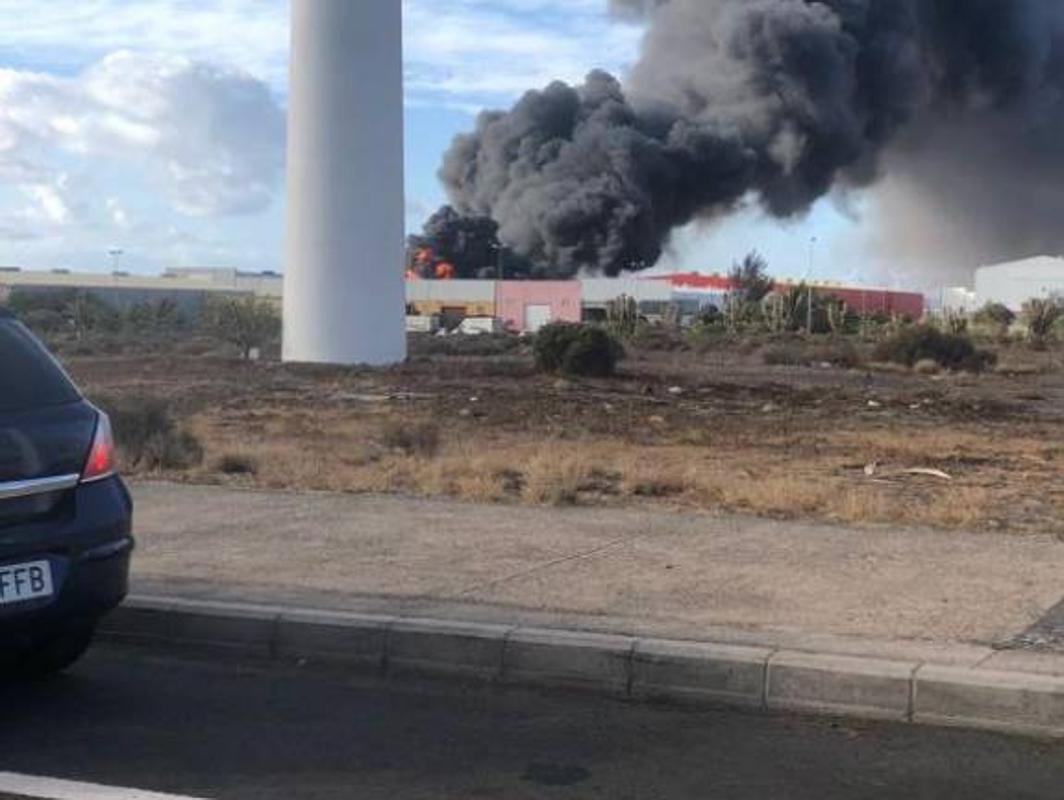 La Guardia Civil detiene a un hombre por hurto e incendio de una vivienda en Gran Canaria