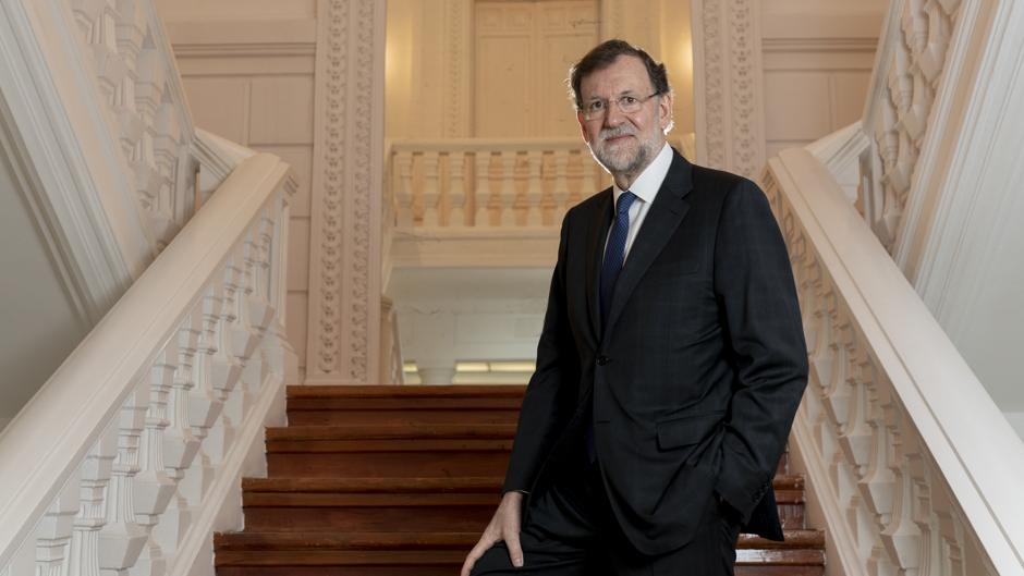 Mariano Rajoy: «Escribí el libro por la responsabilidad de contar cosas que pasaron en un momento importante para nuestro país»