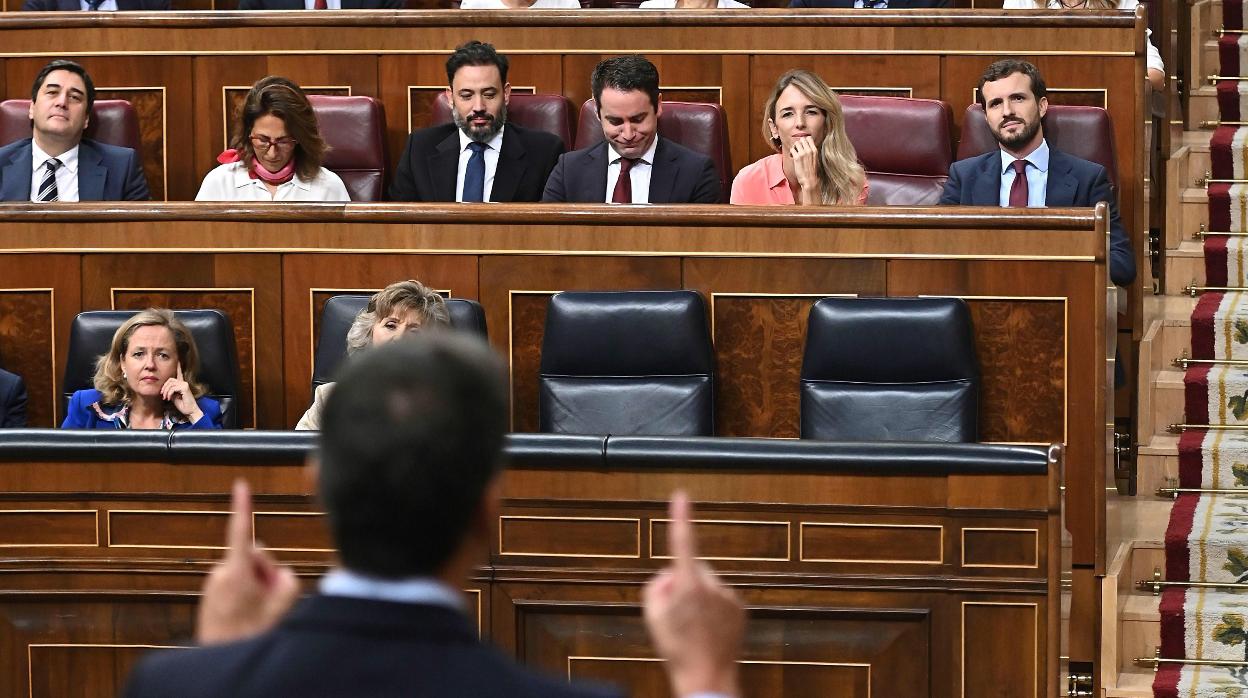 Sánchez cita a Casado y Arrimadas el lunes en el Congreso para hablar de la investidura