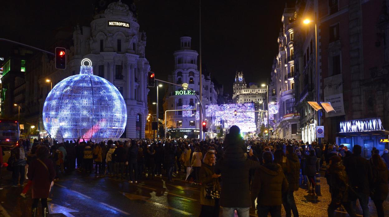 La Gran Vïa de Madrid, en una imagen reciente durante el encendido de luces navideñas