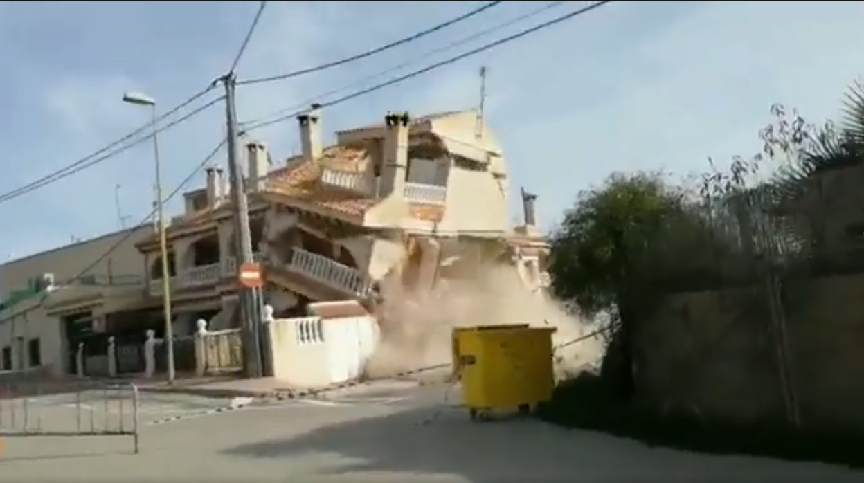 Imagen del derrumbe de una vivienda en Monóvar (Alicante)