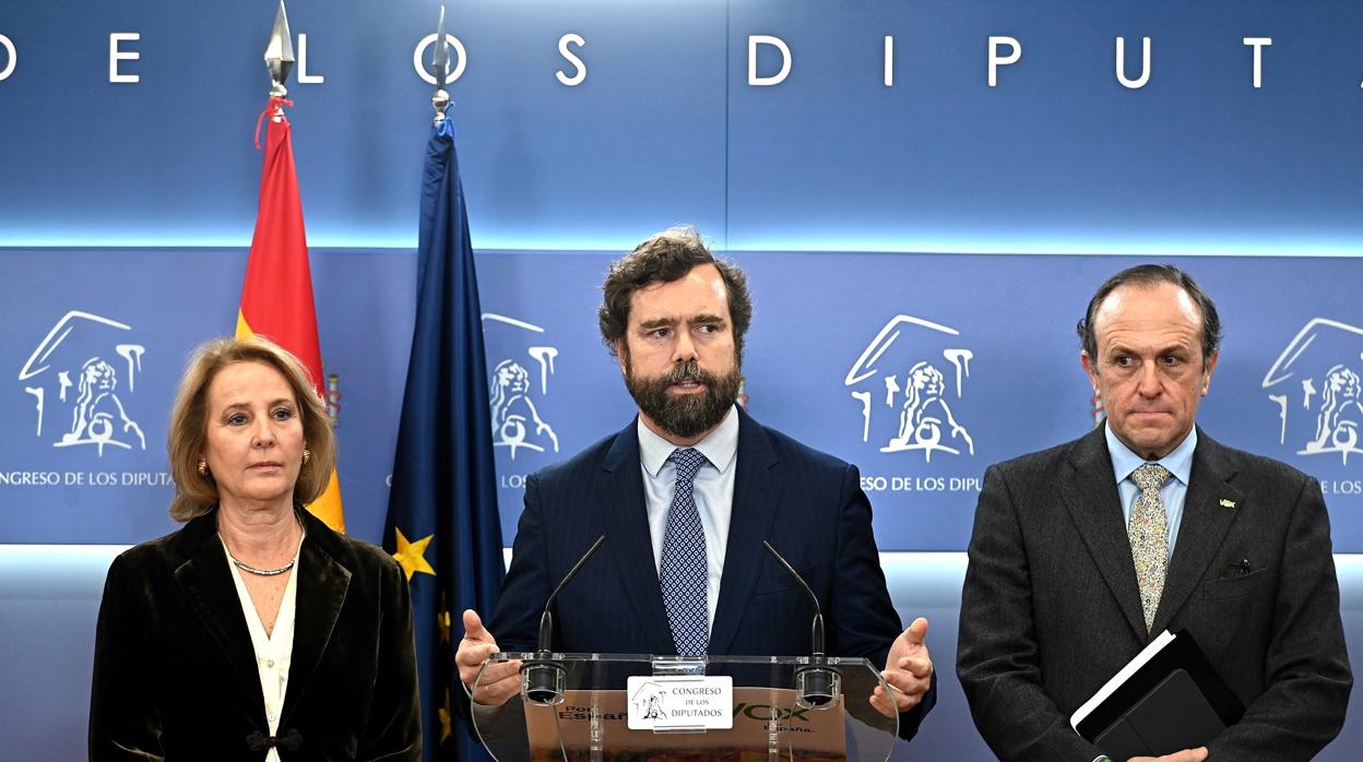 Lourdes Méndez, Iván Espinosa de los Monteros y Luis Gestoso