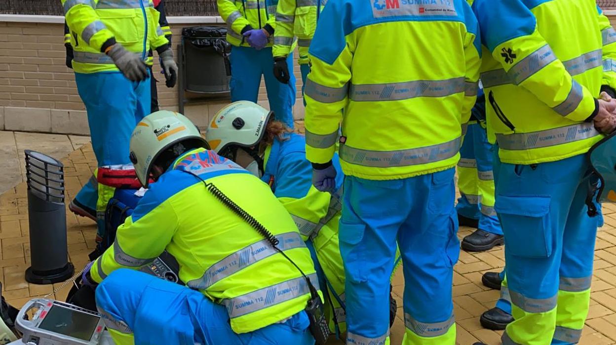 Hasta el lugar acudió una ambulancia del Summa-112 y le practicaron la reanimación cardiopulmonar