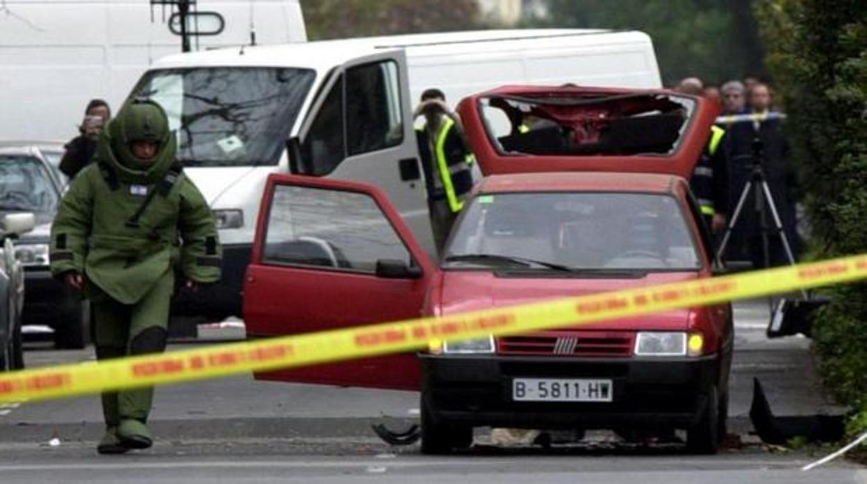 El vehículo que protagonizó el atentado de Gervilla en la avenida Diagonal