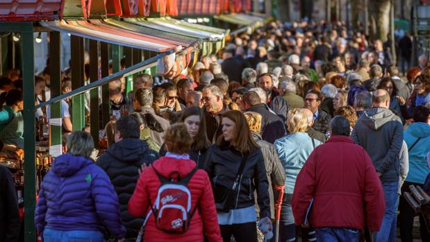 Bilbao da la bienvenida a la Navidad con una multitudinaria celebración de Santo Tomás