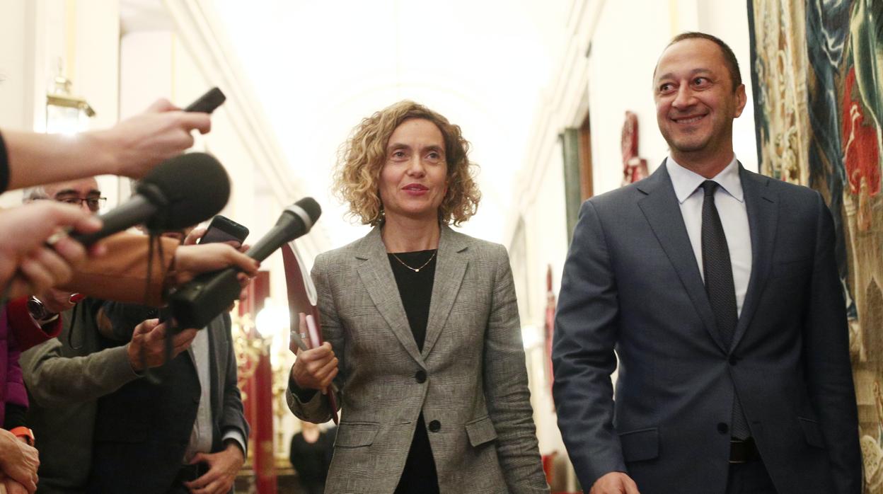 La presidenta del Congreso de los Diputados, Meritxell Batet y el vicepresidente primero del Congreso, Alfonso Rodríguez Gómez de Celis, a su llegada a la reunión de la Mesa del Congreso