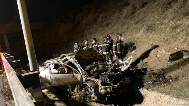 Mueren tres jóvenes de 20 años y otro resulta herido grave en un accidente en la M-50