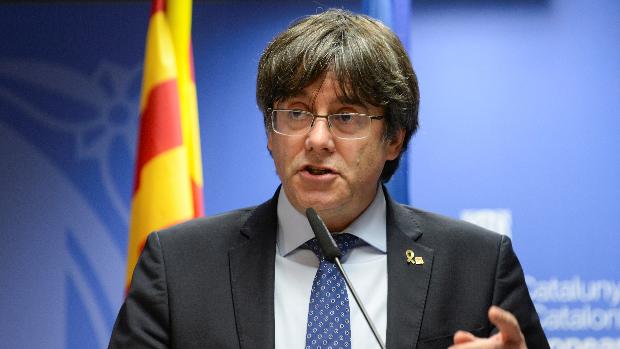 Puigdemont pide a Llarena que desactive las órdenes de detención y se aparte por falta de imparcialidad