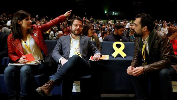 ERC no retrocederá pese a la presión y Sánchez será presidente el martes 7