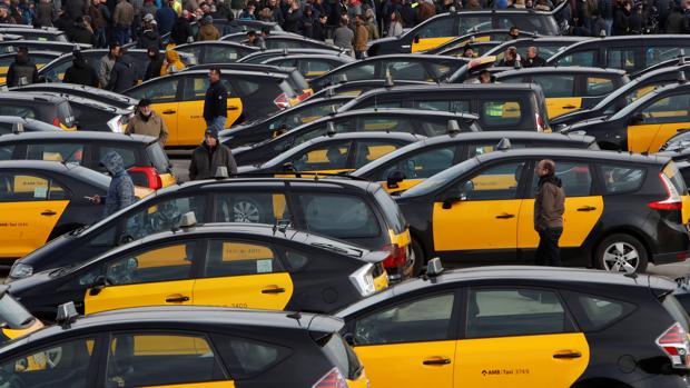 Los taxistas de Barcelona amenazan con nuevas protestas durante el Mobile World Congress