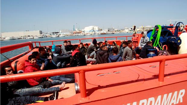 Ascienden ya a 161 migrantes los llegados a Murcia en 36 horas en 11 pateras