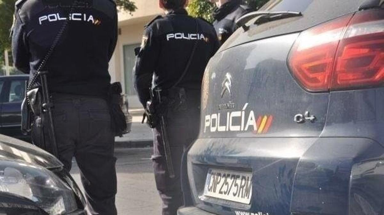 Agentes de la Policía Nacional en Albacete