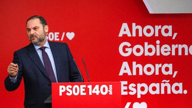 El PSOE dice que no será un referéndum pero contempla cambios legales para encajar la consulta