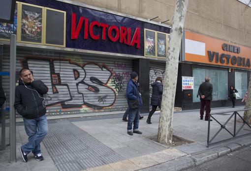 Los cines Victoria, cerrados en 2018, antes de su desmantelamiento