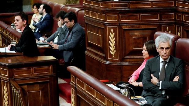 Investidura de Sánchez en directo | Casado tacha de infame lo vivido y acusa a Sánchez de no defender al Rey ni la Constitución