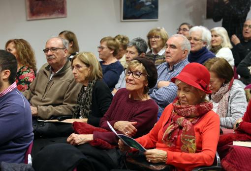 Amigos y admiradores han querido conocer el último libro de Juan Sánchez