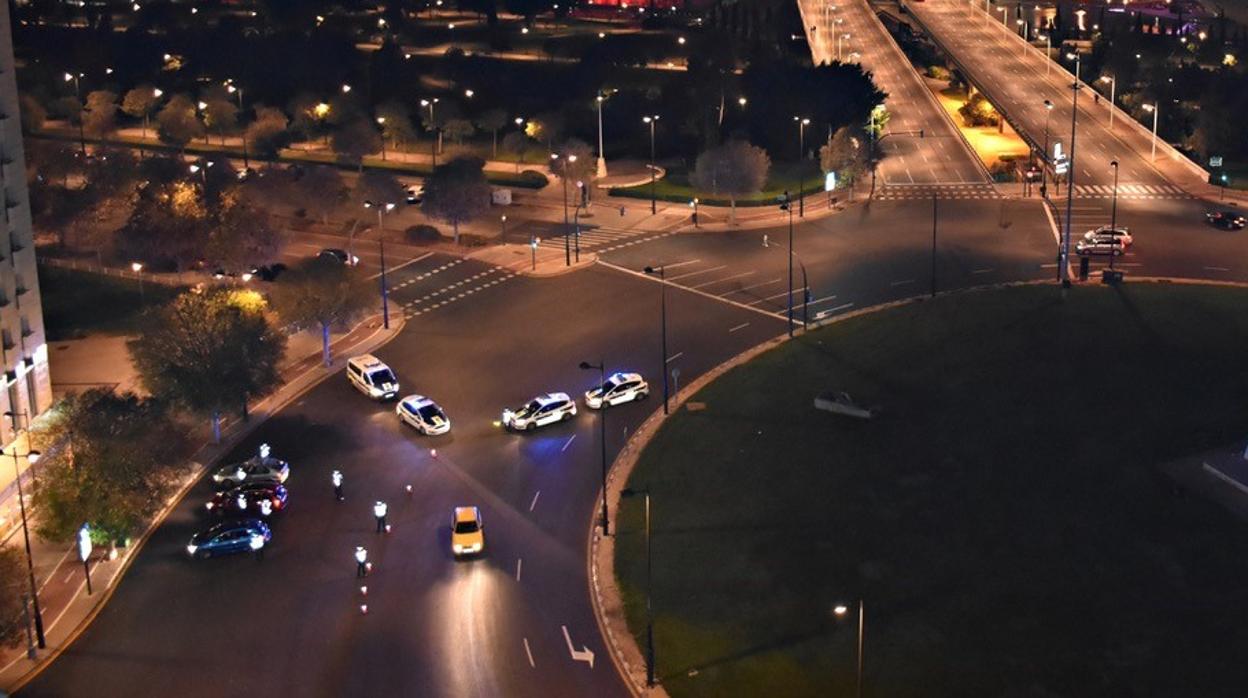 Imagen de un operativo nocturno difundida por la Policía Local de Valencia