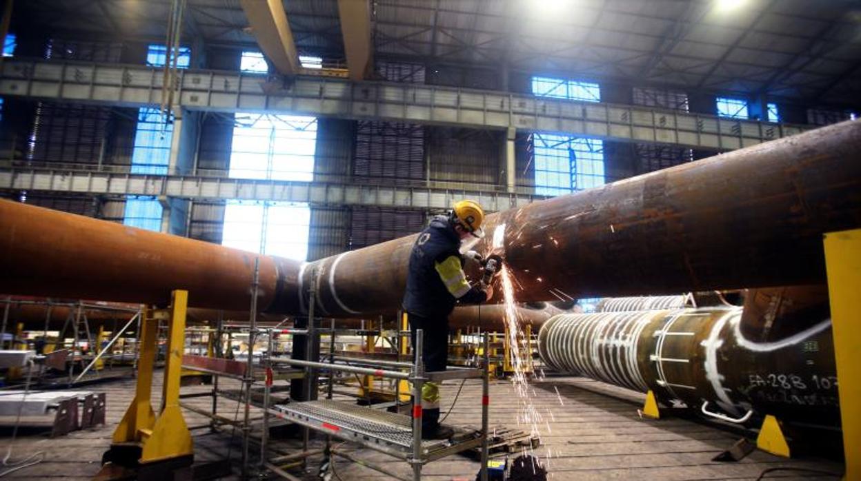 Un operario de Navantia en Fene