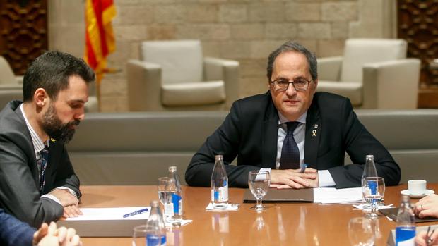 Torra y Torrent se rebelan contra el Estado de Derecho