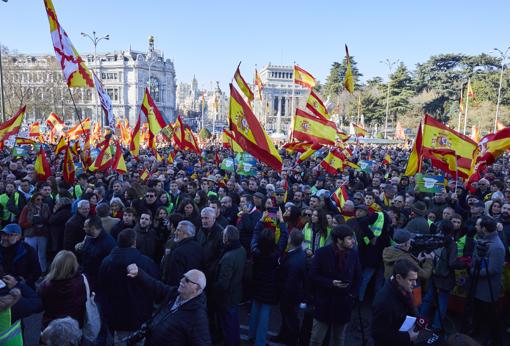 Concentración de Vox en la plaza de Cibeles, en Madrid, este domingo