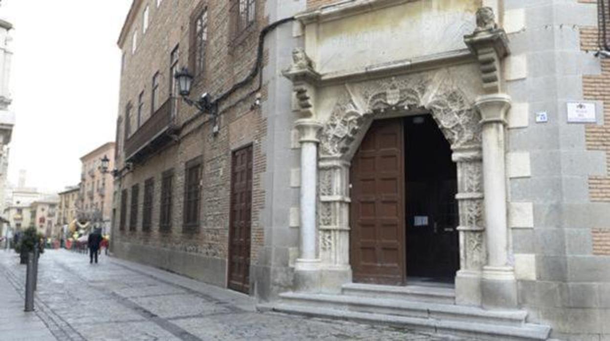 Puerta de la Audiencia Provincial de Toledo donde se celebrará el juicio