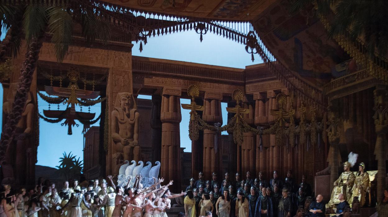 Un momento de la representación de «Aida» en Barcelona