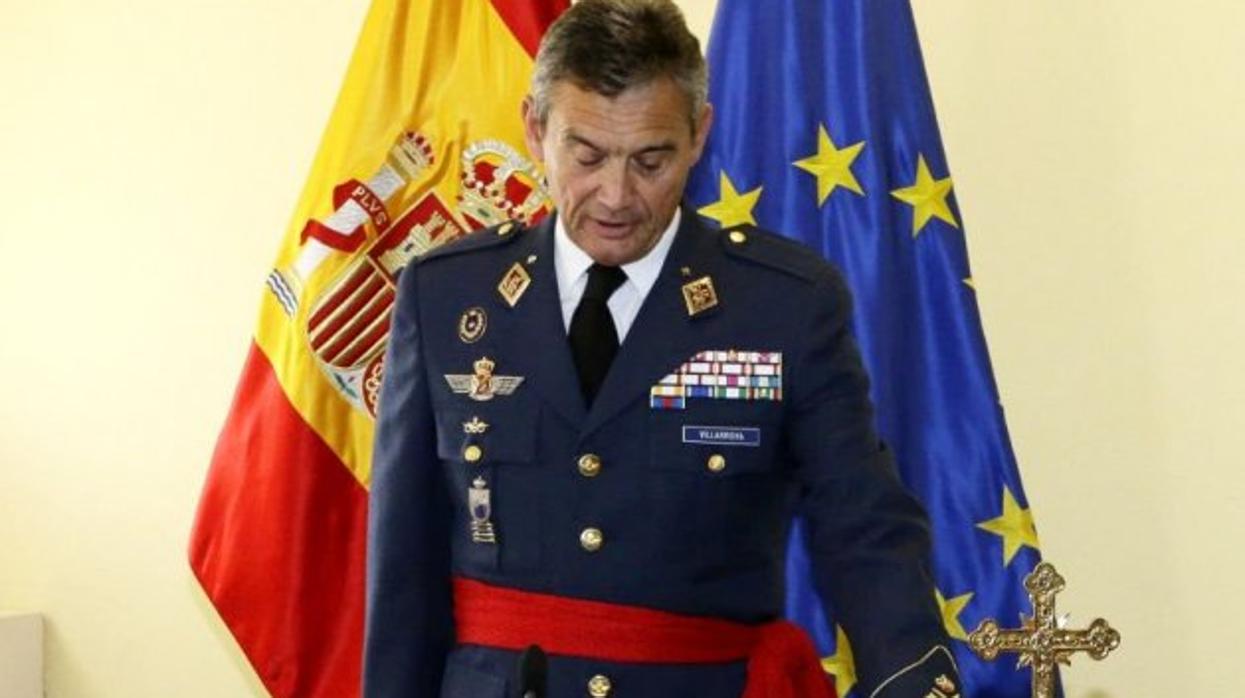 El general Miguel Ángel Villarroya, en su toma de posesión como director de gabinete de la entonces ministra Cospedal