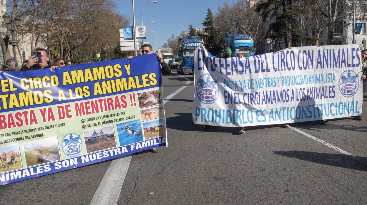 Manifestación de circenses, el pasado febrero, contra el veto a los animales en sus espectáculos