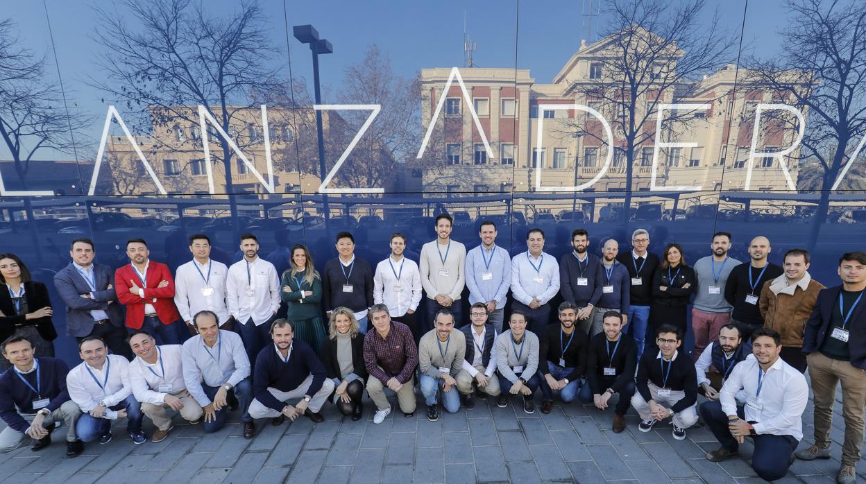 Imagen de las 21 startups que acaban de entrar en los distintos programas de Lanzadera