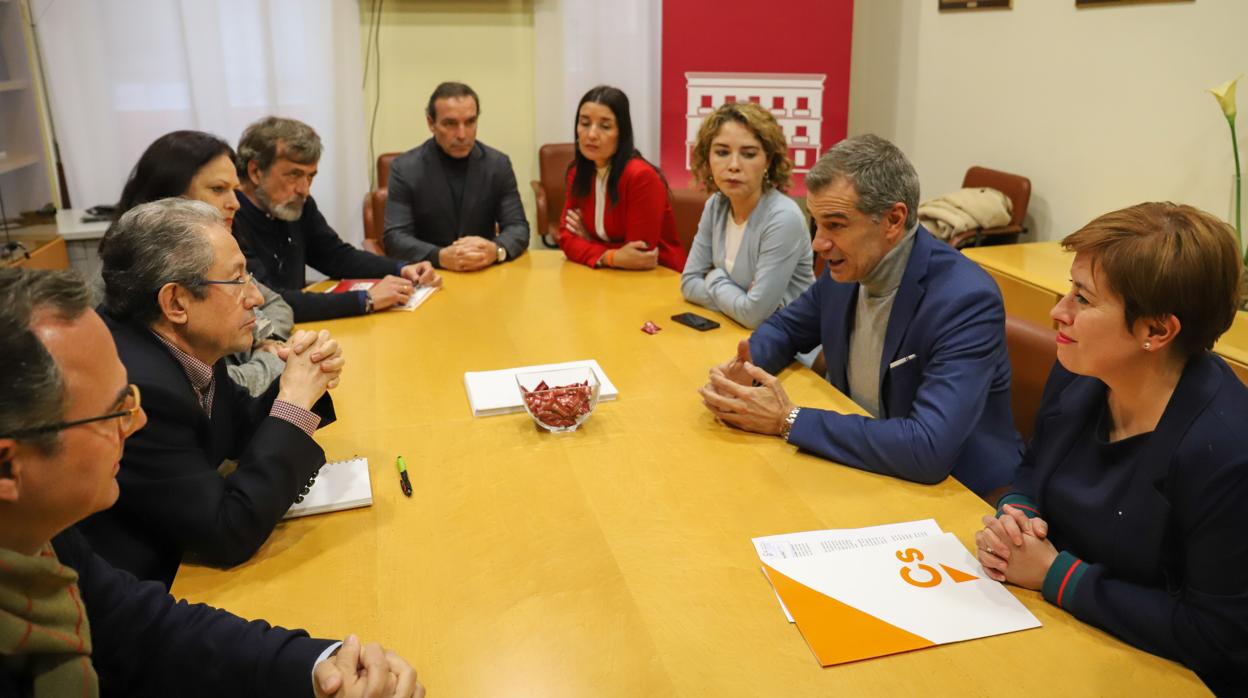 Imagen de los diputados de Ciudadanos en la sede del Síndic de Greuges