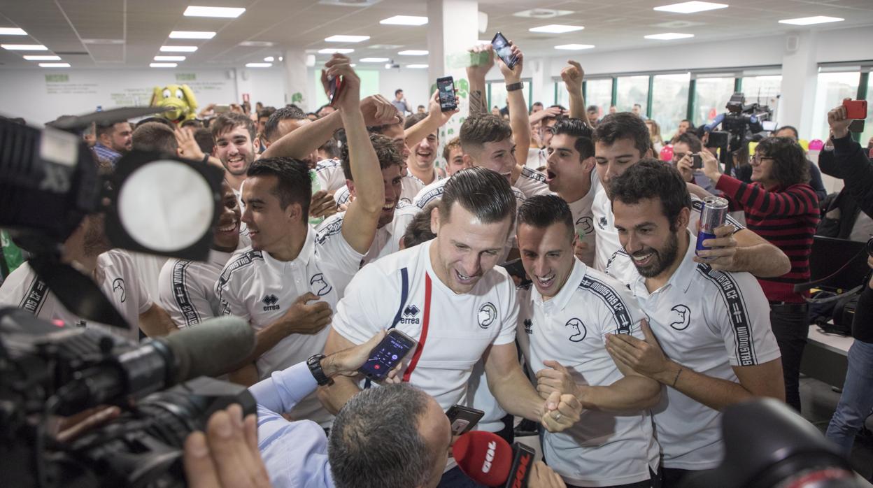 El Unionistas de Salamanca celebra su emparejamiento con el Real Madrid en la Copa del Rey