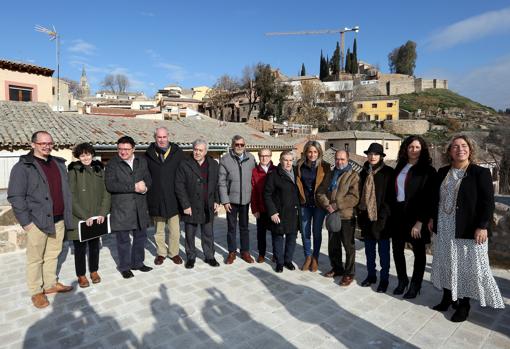 Tolón y el equipo de Gobierno durante su visita a la torre