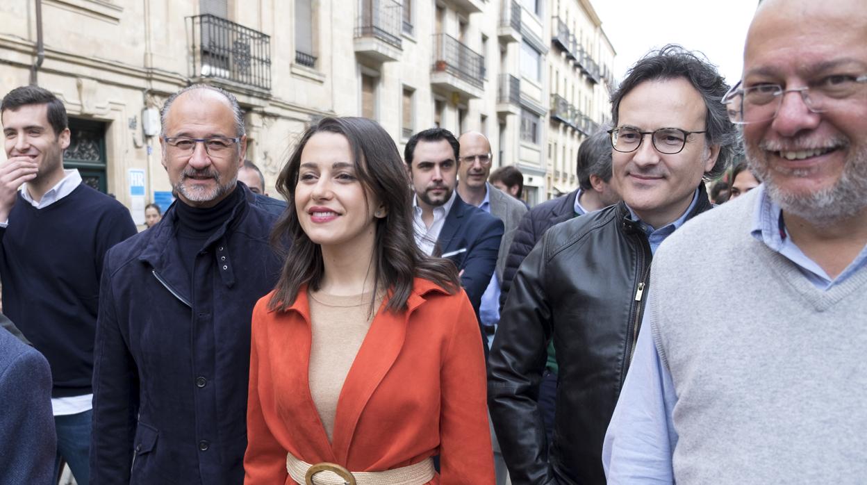 Luis Fuentes, Inés Arrimadas, Miguel Ángel González y Francisco Igea, en una imagen de archivo de campaña