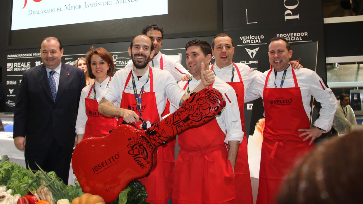 La mejor croqueta es la de Alberto García, chef del «Ángel»