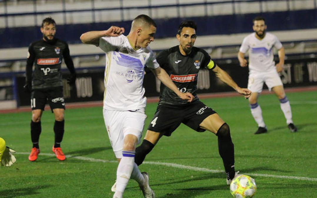 Juanmi Callejón debutó con el Marbella