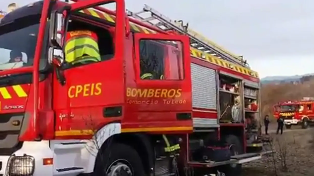 Los bomberos del Consorcio de Toledo con sede en Belvís han intervenido en el incendio