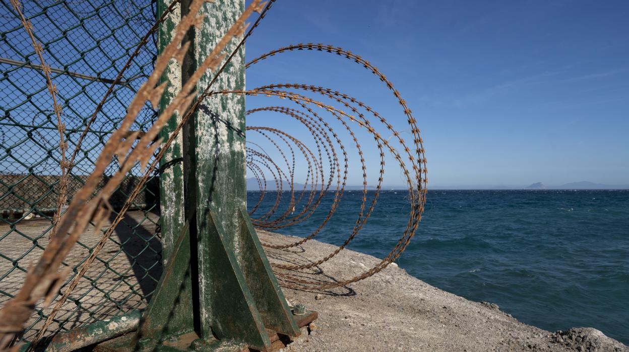 Imagen de archivo de la valla fronteriza en Ceuta, en Benzú