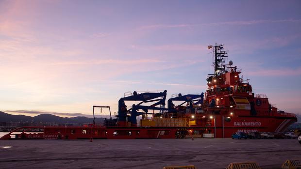 La Armada localiza bajo el mar lo que parece un barco en la zona donde buscan el Rua Mar