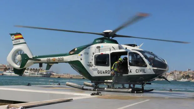 El helicóptero trabajó en la búsqueda del desaparecido en Mallorca antes y después de llevar a Sánchez