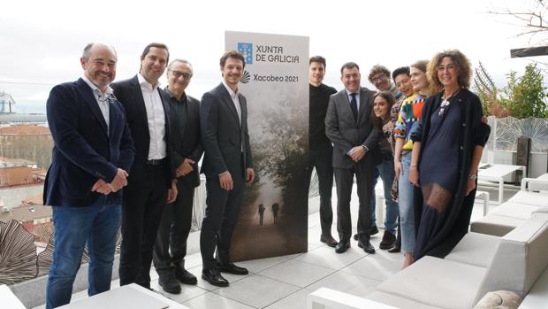 Amazon se calza las botas de peregrino con su nueva serie sobre el Camino de Santiago