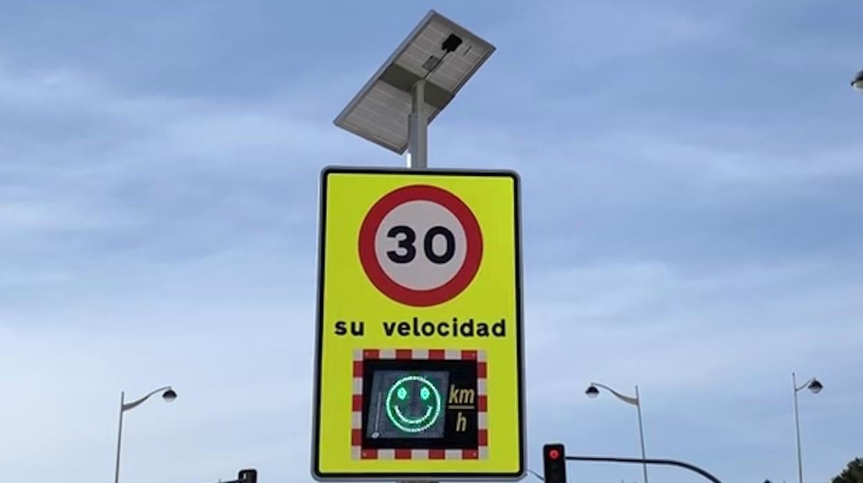 El radar que avisa del exceso de velocidad con emoticonos