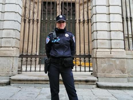 María Isabel García, primera mujer oficial de la Polícia Local de Toledo