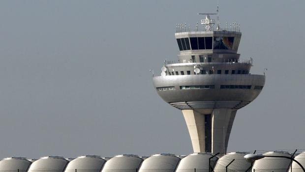 El análisis de los controladores: «Es bastante natural que una rueda se vea dañada durante el despegue»