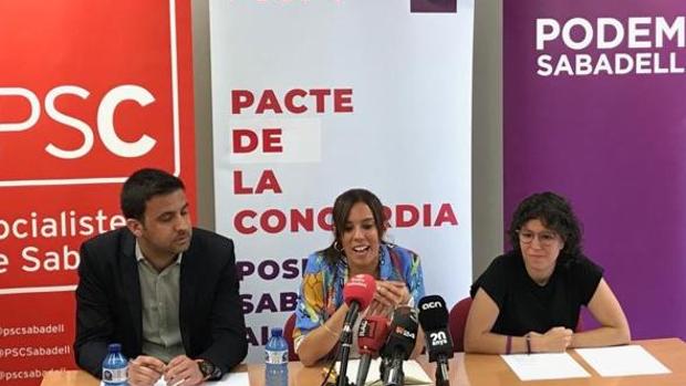 El PSC contrata a la pareja de la concejal de Podemos que le dio la alcaldía de Sabadell (Barcelona)