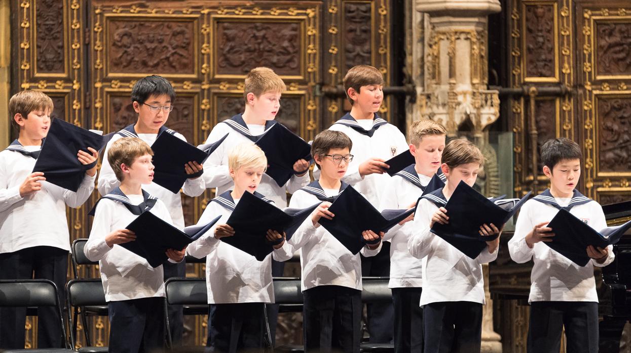 Los Niñoz Cantores de Viena durante un concierto en la catedral de Toledo en 2016